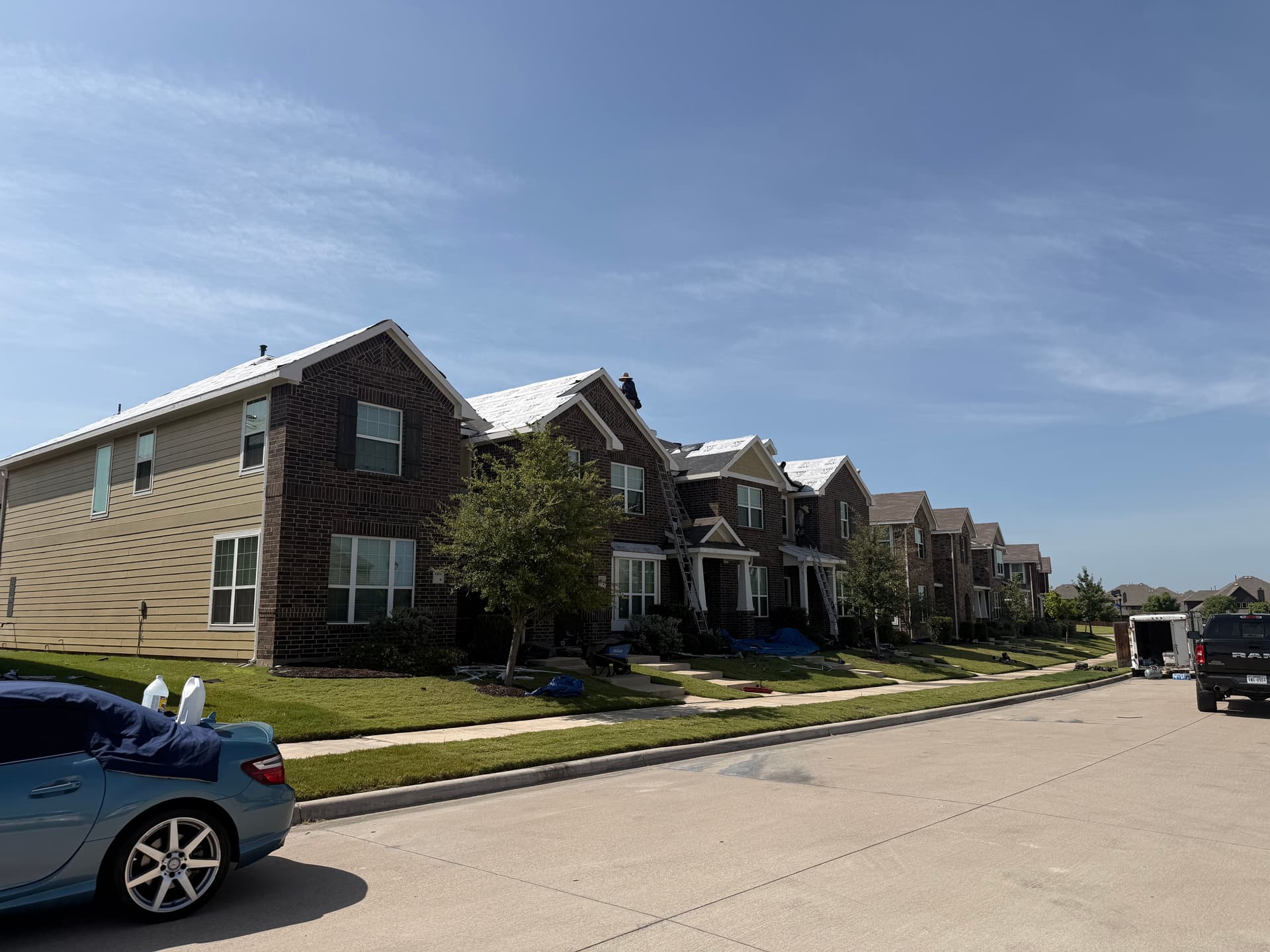 Gallery photos for Reroofing 24 Townhome Buildings the Right Way: Image #2