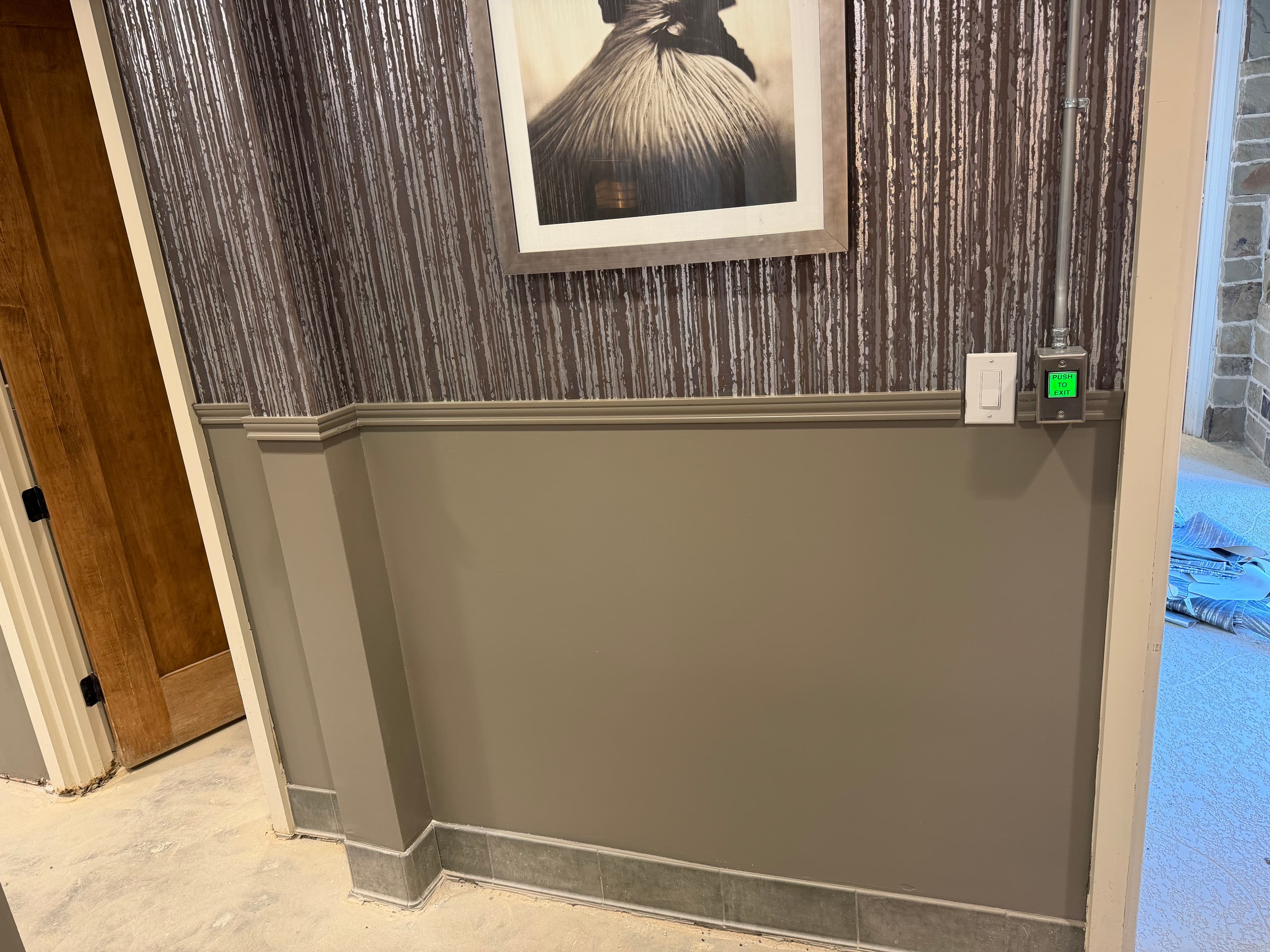 Project HOA Poolside Bathroom Painting and Wallpaper in Wylie image