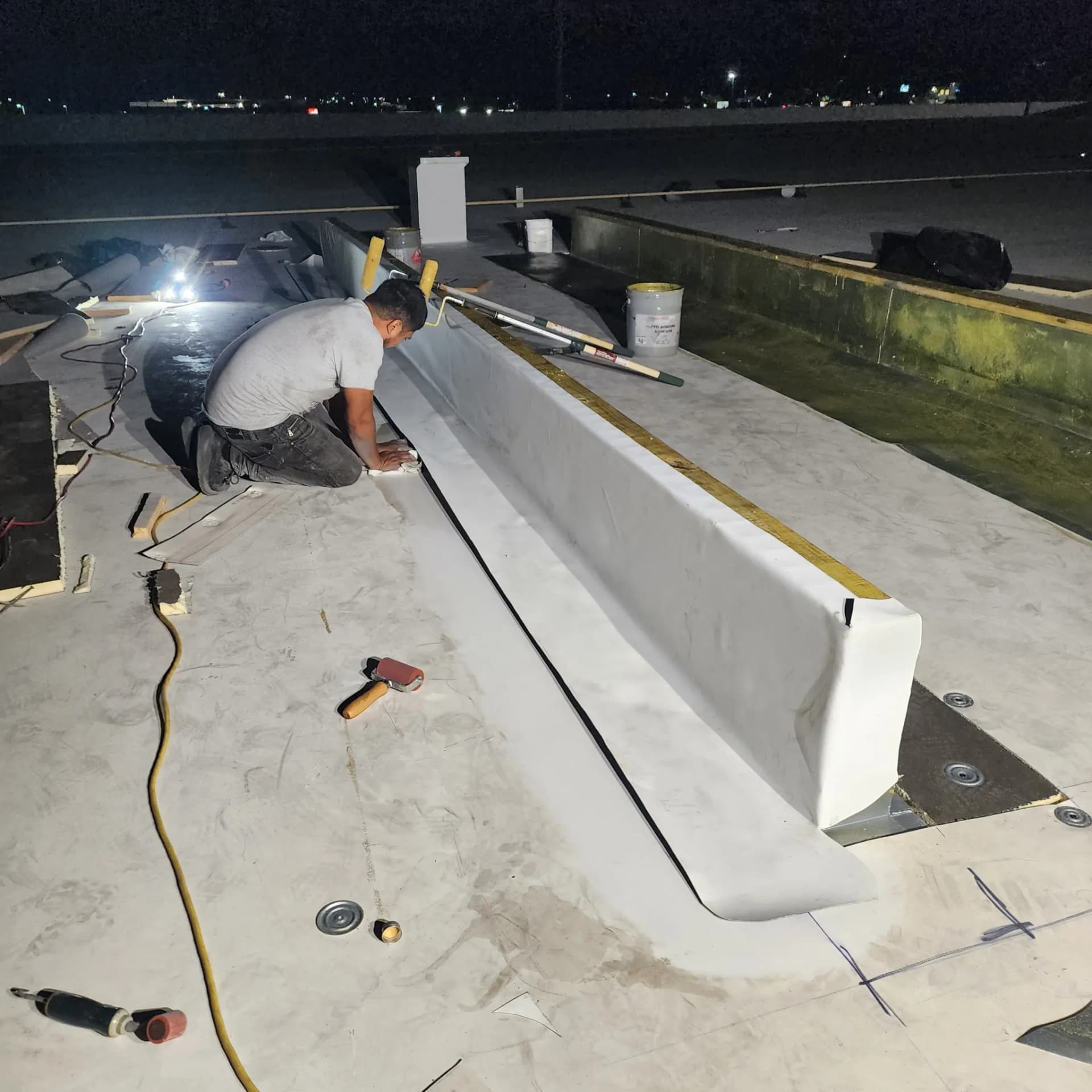 Gallery photos for Overnight Curb Builds and TPO Flashing for Kroger Stores: Image #2