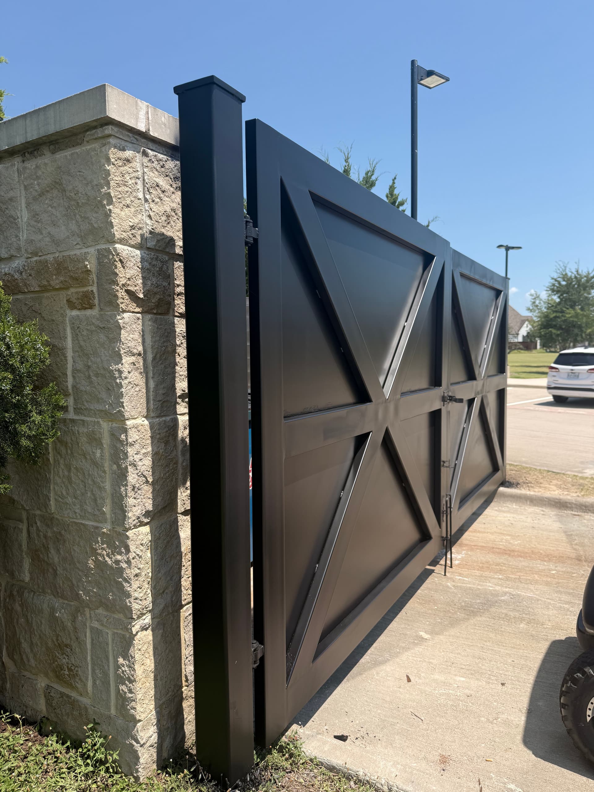 Gallery photos for HOA Gate Hinge Failure Fixed Fast with New Steel and Fresh Paint: Image #5